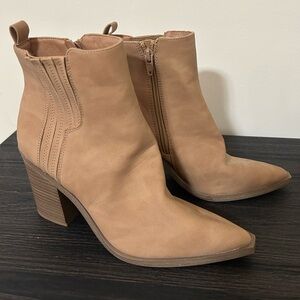 NEW Universal Thread Tan Suede-Look Pointed Toe Ankle Booties